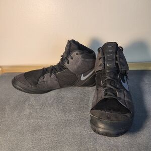 Nike Mens Fury Rare Sample Black Wrestling Shoes Sneakers Size 11 AO2416-010